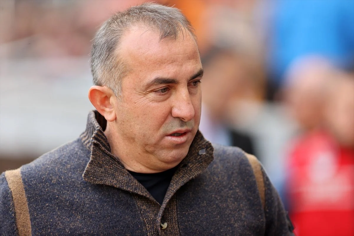 Süper Lig'de 2025-2026 sezonunda görevinden ayrılan teknik direktörler - Kare 11