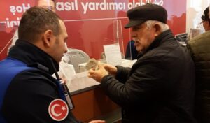 Zabıta sağ olsun… Kaybettiği maaşına bir kaç saatte kavuştu!