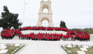 AKUT gönüllüleri Çanakkale şehitleri için yürüdü