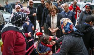 Gaziantep’te Başkan Şahin’den mahalle ziyaretleri