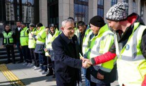 Kütahya’nın deprem bölgesine desteği sürüyor