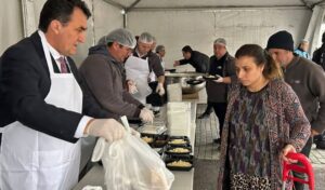 Sıcak iftarlıklar Başkan Dündar’dan