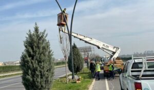 Manisa-İzmir Çevre Yolu’nda aydınlatma çalışmaları