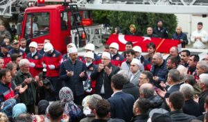 Sakarya’da şehit itfaiye eri dualarla uğurlandı