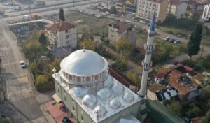 Derince İmaret Camii’ne estetik görünüm