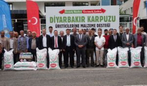 Karpuz üreticilerine malzeme desteği