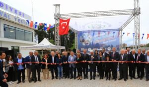 Muğla Yatağan’da yüzme havuzu ve sosyal tesise açılış