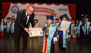 Bursa Yıldırım’da kreş mezuniyeti