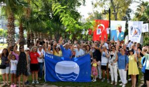 Antalya Muratpaşa’nın plajlarına mavi bayrak