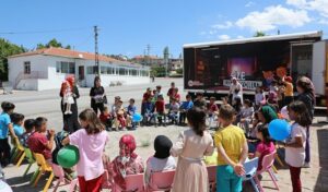 Kayseri Talas’ta Gezici Kütüphane Şenliği