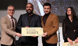 Mevlana şiirlerinden Bursa’da besteler yarıştı