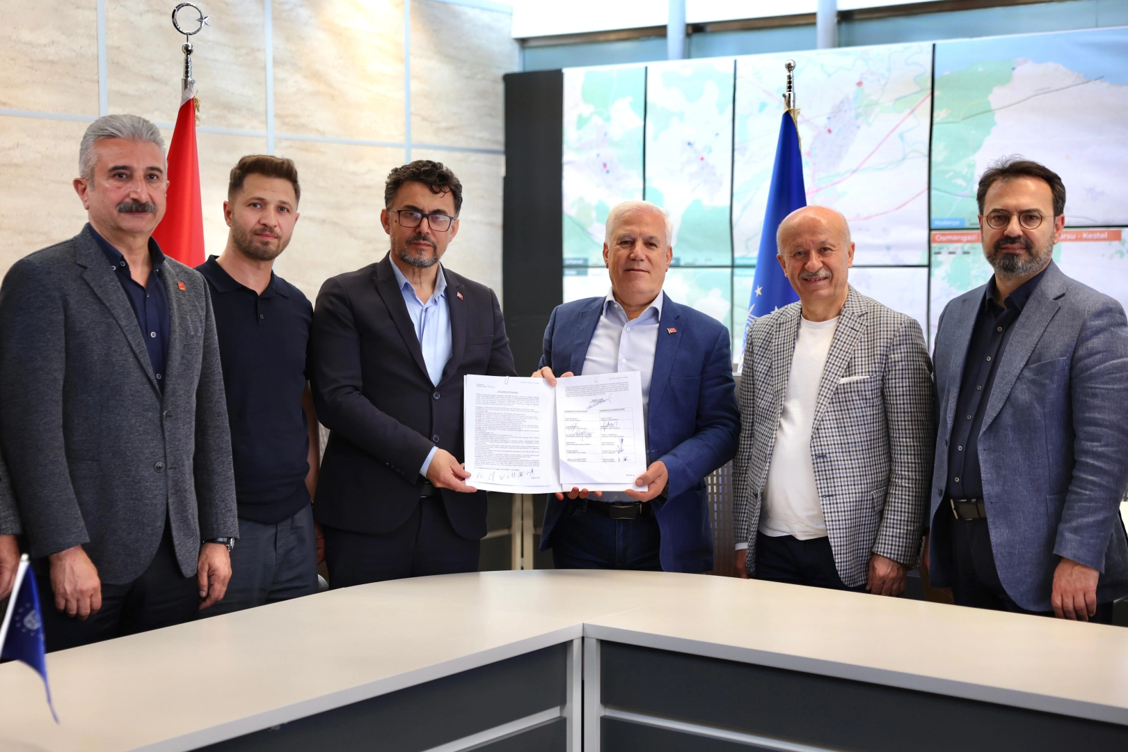 Bursa'da grev sona erdi! BURULAŞ ile Demiryol-İş arasında toplu iş sözleşmesi imzalandı!