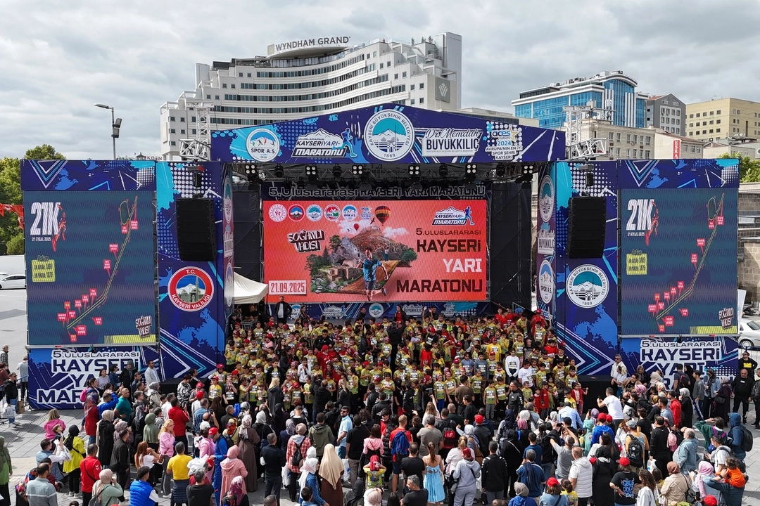 5’inci Uluslararası Kayseri Yarı Maratonu renkli başladı