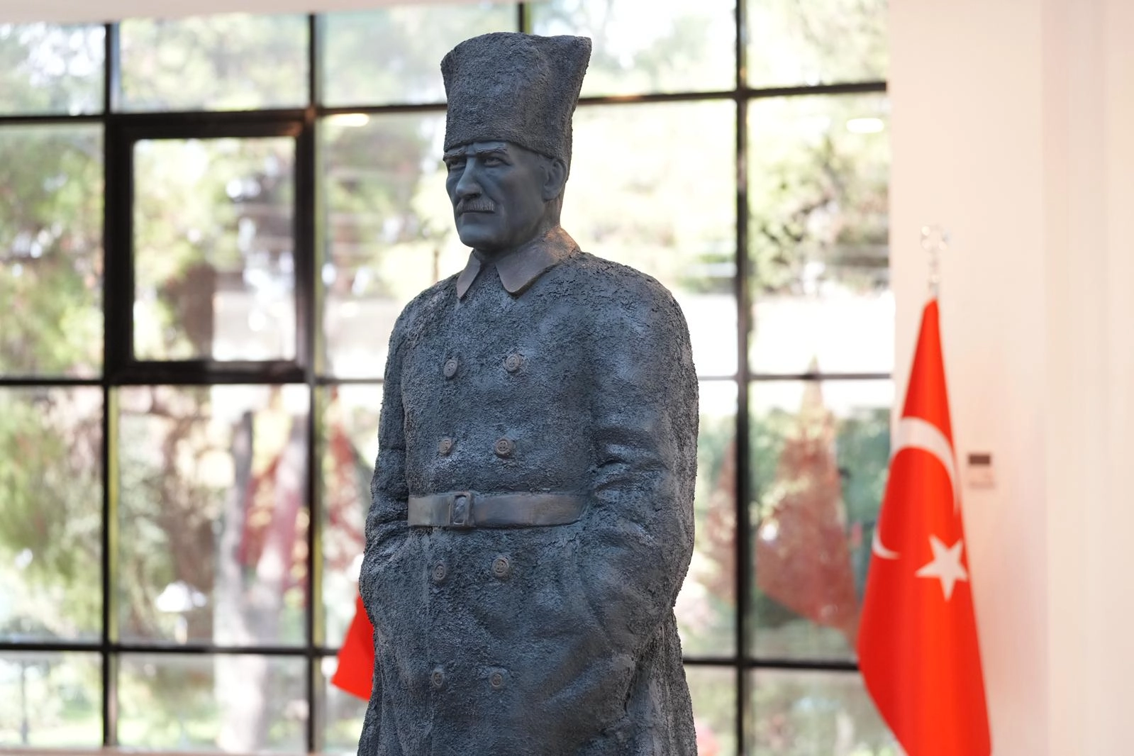 Manisa’da 'Atatürk Heykelleri Sergisi' açıldı
